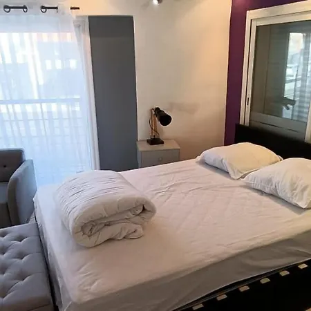Apt With All Comforts Close To The Beach Apartment *