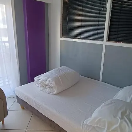 Apt With All Comforts Close To The Beach